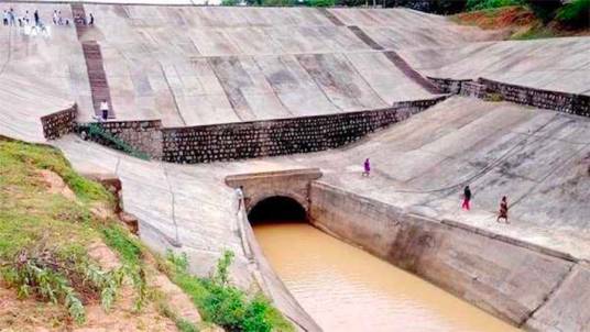 8·28印度贾坎德邦大坝坍塌事故