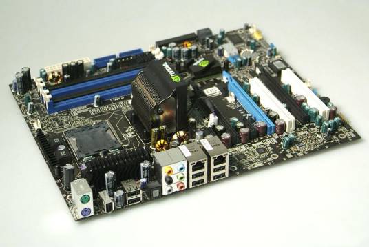 NVIDIA GeForce7025