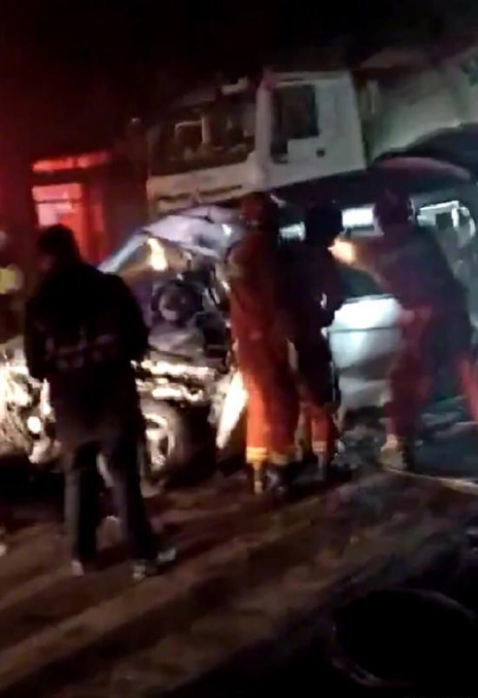 11·13西安车辆相撞事故