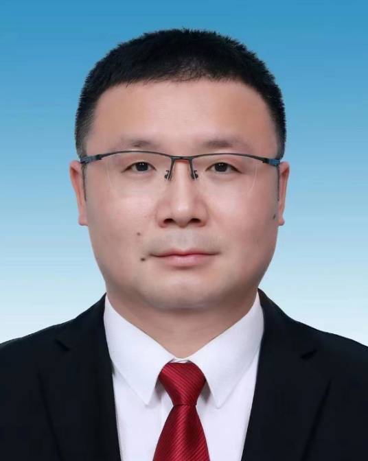 文峰（广西壮族自治区梧州市人民政府原副市长）