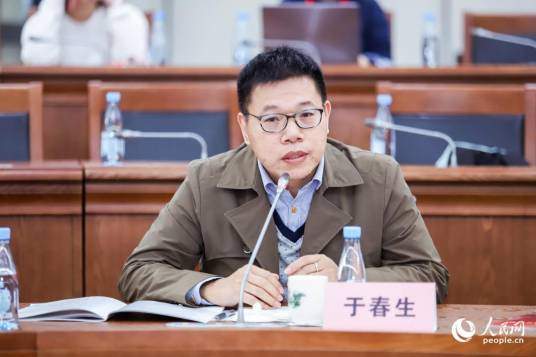 于春生（河南大学新闻与传播学院教授）