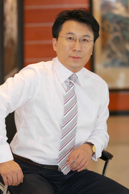 徐志强（龙视天下传媒影视制作部主任、导演）