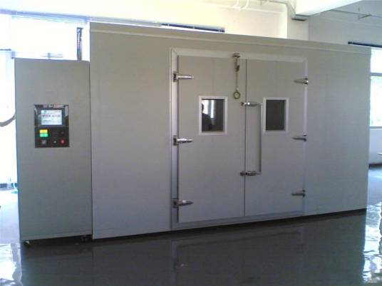 步入式恒温恒湿试验箱