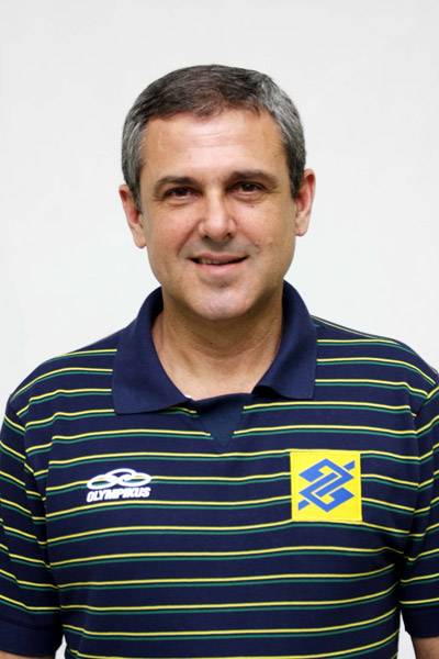 吉马良斯（巴西著名排球教练员）