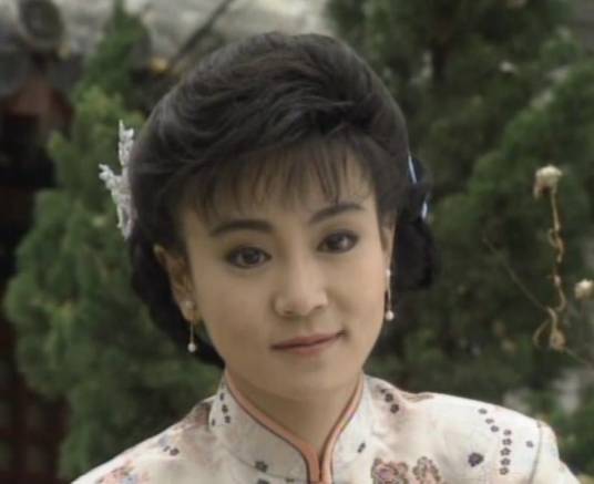 方依依（电视剧《六个梦》中的女主角）