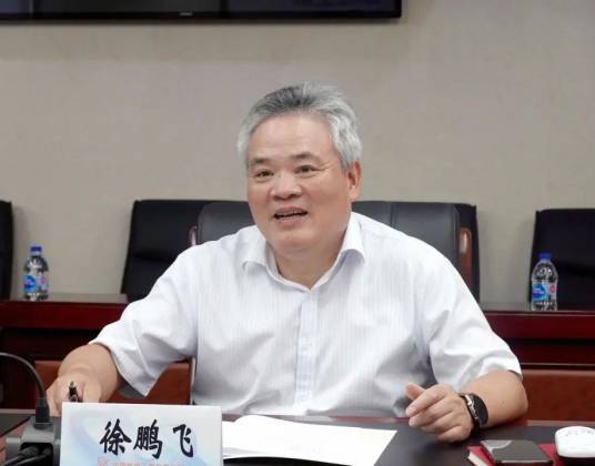 徐鹏飞（第十四届全国政协委员）