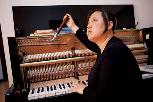 陈燕（盲人钢琴调律师）