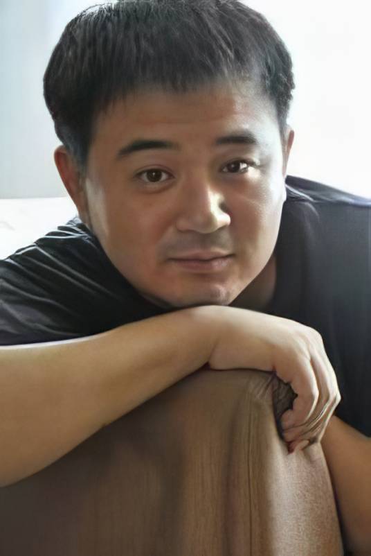 周迅（中国内地男演员，中央戏剧学院表演系教师）