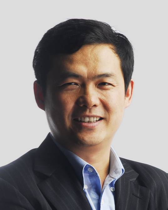 魏炜（北京大学汇丰商学院教授）