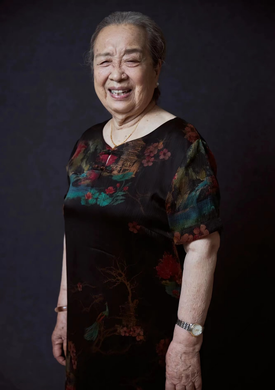 李明启（中国内地女演员、国家一级演员）