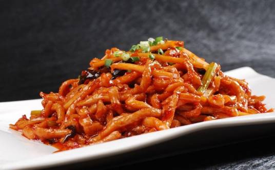 肉丝（切成丝状的肉）