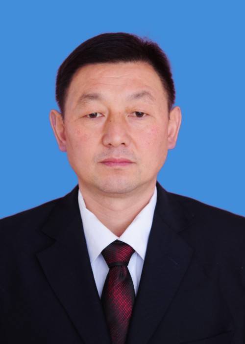 王辉忠（湖北省宜昌市兴山县退役军人事务局党组书记、局长）