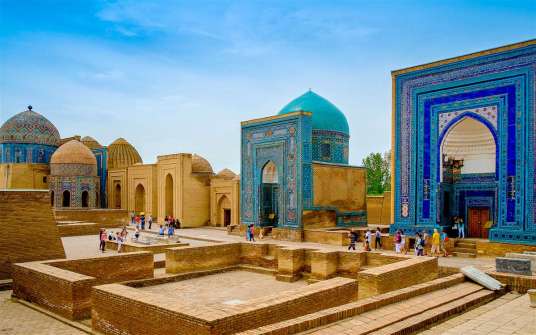 撒马尔罕（中亚古城，乌兹别克斯坦第二大城市）