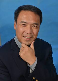 钟杨（上海交通大学国际与公共事务学院致远讲席教授）