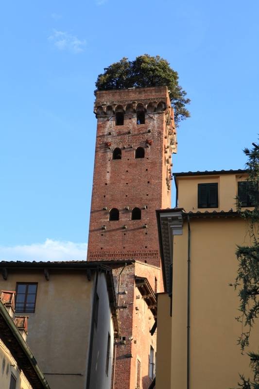 卢卡（意大利托斯卡纳大区城市）