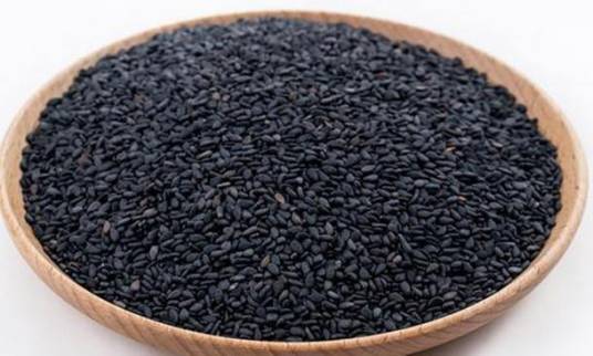 黑芝麻（芝麻科芝麻属芝麻的黑色种子）