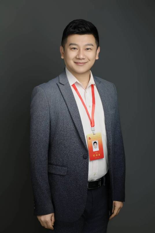 李寅飞（中国内地相声男演员、北京曲艺家协会副主席）