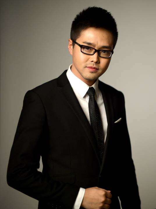 杨林（四川卫视主持人）