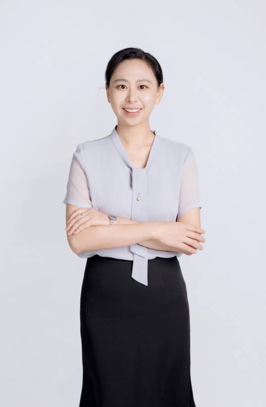 王微微（电子科技大学成都学院教授）