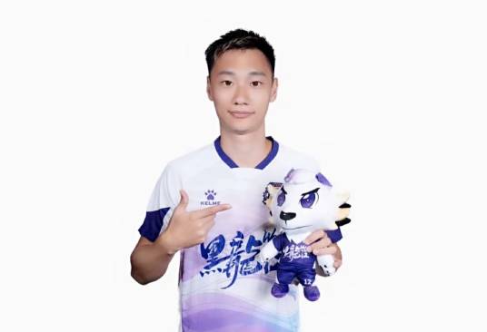 唐诗（中国职业足球运动员）