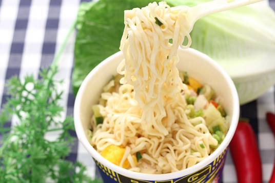 杯面（杯型容器盛载的食物）