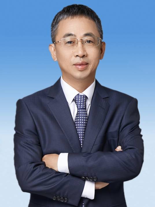 侯金龙（华为董事、华为数字能源总裁）