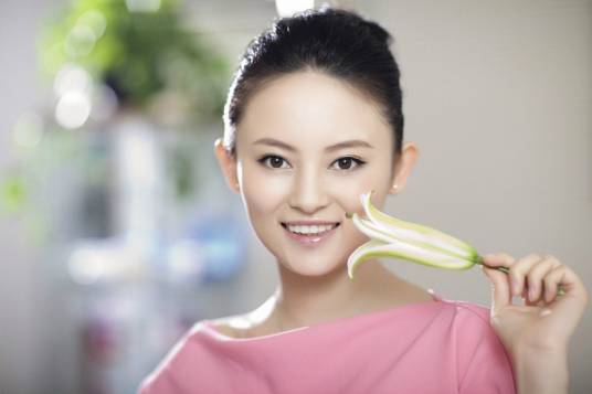 陈旭（中国内地女演员、陈红和陈凯歌的侄女）