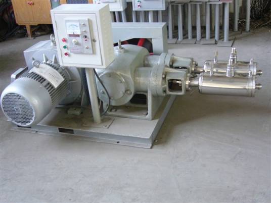 往复式低温液体泵