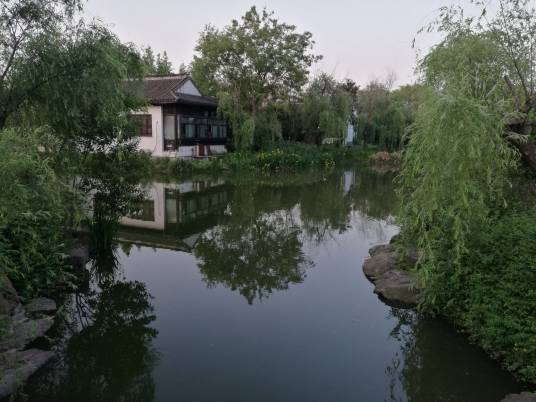 月城镇（江苏省无锡市江阴市下辖镇）