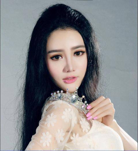 胡雪莹（中国模特）