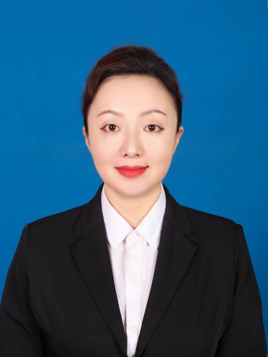 钟华（黑龙江省佳木斯市东风区委副书记、区人民政府区长）