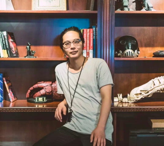 老A（导演、视效指导、演员）