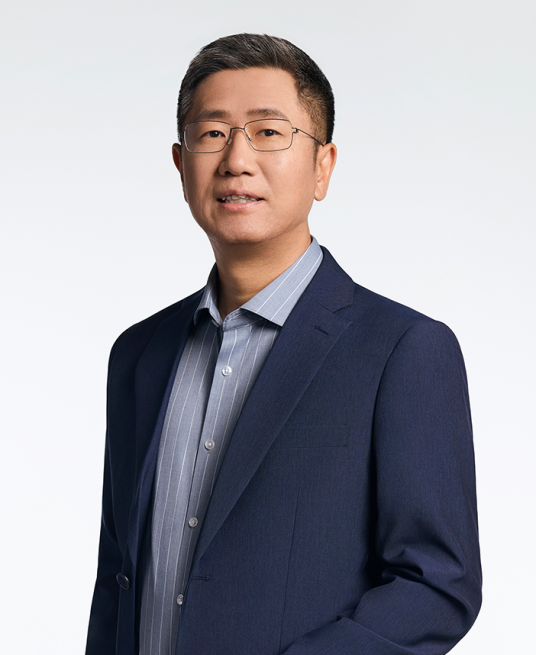 刘德（小米集团联合创始人、高级副总裁、集团总干部部部长、执行董事、上海小米融资租赁有限公司监事）