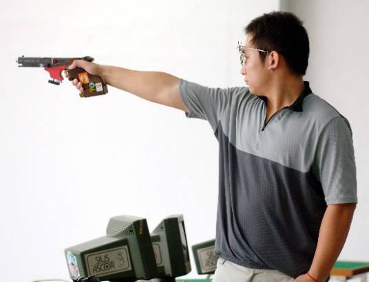 丁峰（中国男子射击运动员）