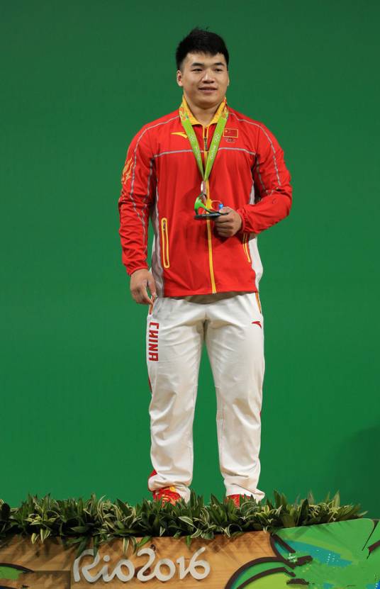 田涛（中国男子举重运动员）