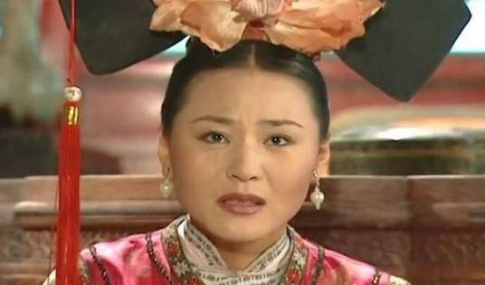 明月（《还珠格格第1-3部》中的女配角）