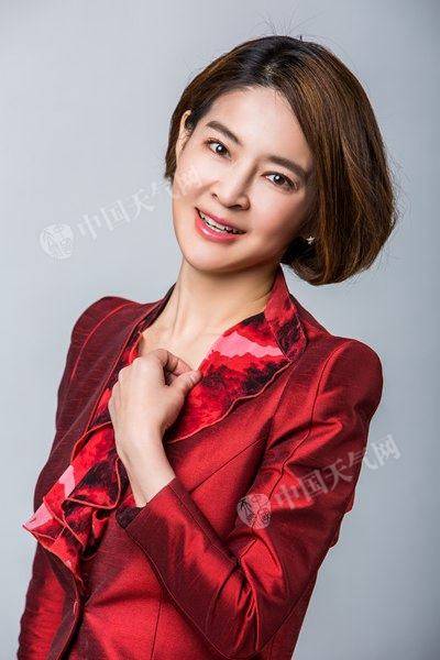 夏雯（主持人）