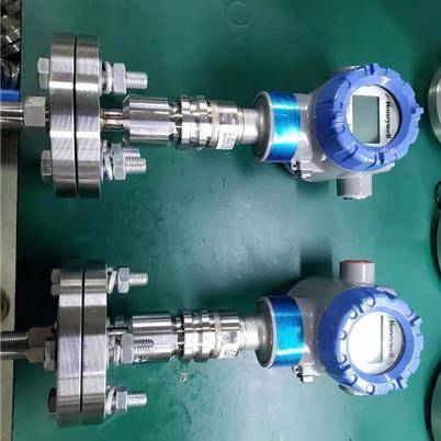 单法兰压力变送器