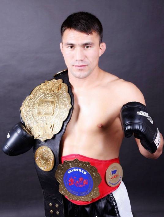 居马别克·吐尔逊