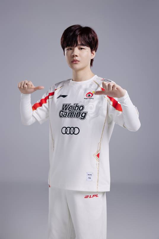 刘青松（1998年出生的中国电竞运动员）