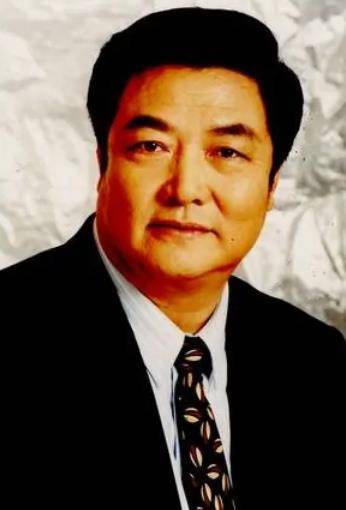 布林（内蒙古电视台原副台长）