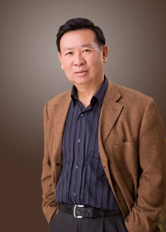 余建忠（中国伦理学会德育专业委员会常务理事）