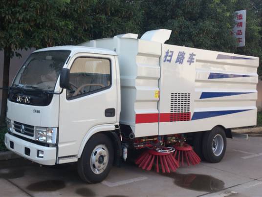 江淮扫路车