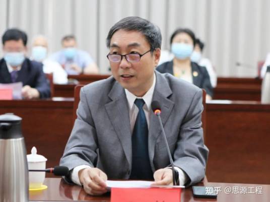 王铮（北京平谷农业中关村学校校长、北京大学附属中学原校长）