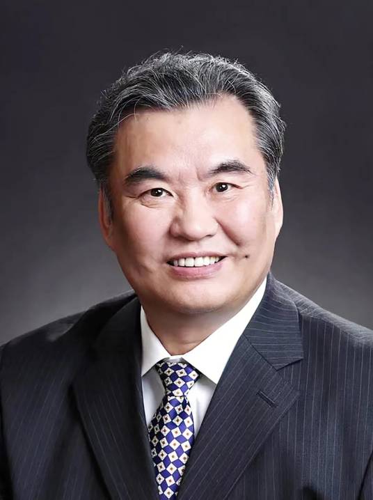 李冰（中国作家协会原党组书记、副主席）