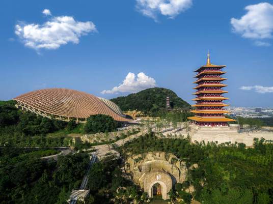 牛首山（宁镇丘陵西段的南支、南京的主要山体之一）