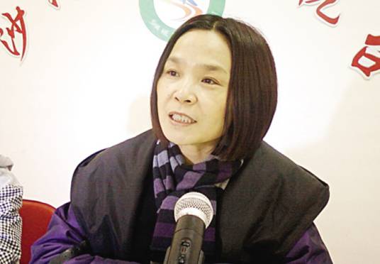 郑春华（儿童作家）