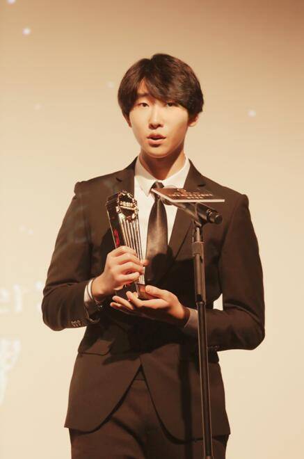 罗维（中国内地流行乐男歌手、影视演员）