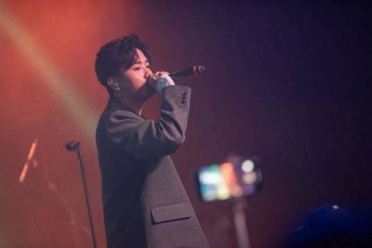 队长（中国内地男歌手、音乐制作人、MV导演）