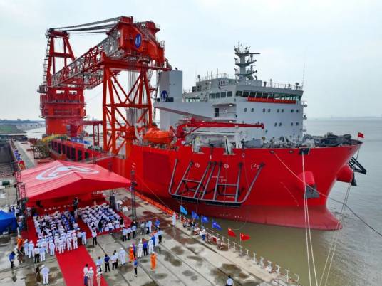 乌东德（海上风电施工船）